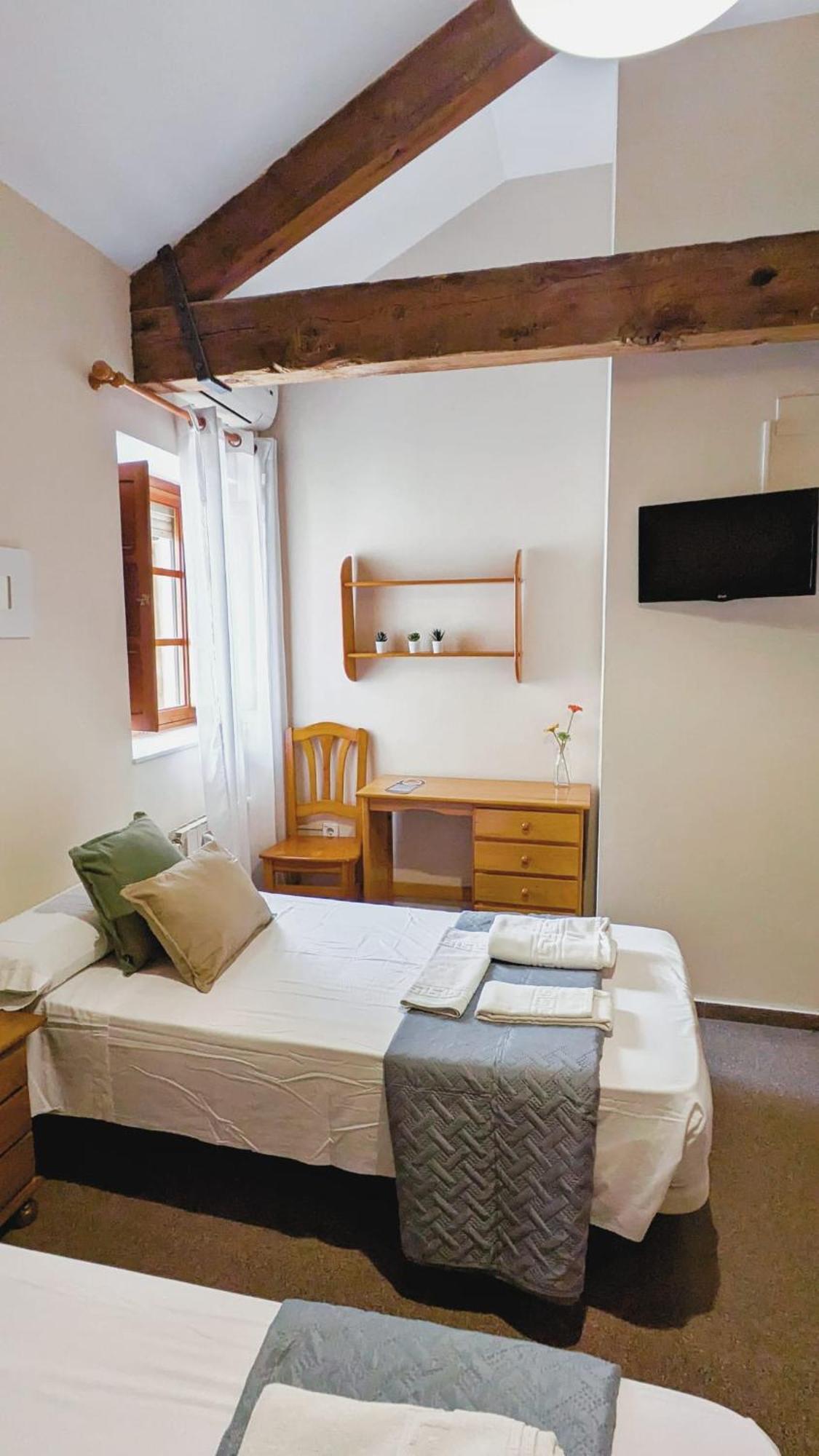 Hostal El Convent De Moncada Extérieur photo
